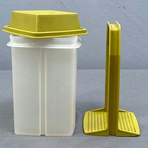 VTG Tupperware Pickle Keeper Container Avocado Green Lid Strainer Insert 7” Tall - Picture 4 of 15